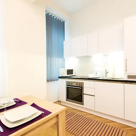 The Barts Apartments - Self Check-In Apartment