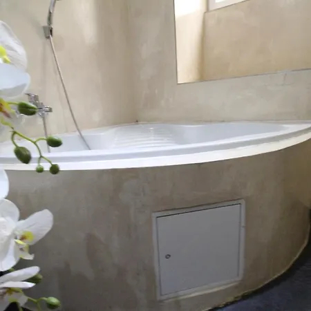 Private Quad Bedroom With Bathroom Rf3 *