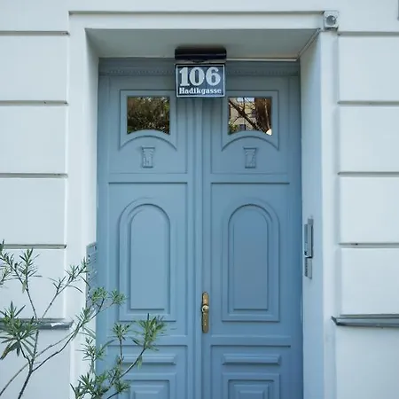 Urban House Apartment *