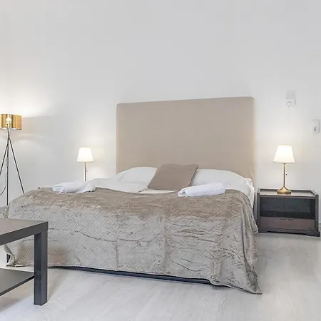 Stunning - Ideal For 3 People Apartment *
