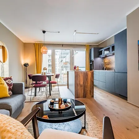 Eddie's Design Apartment *