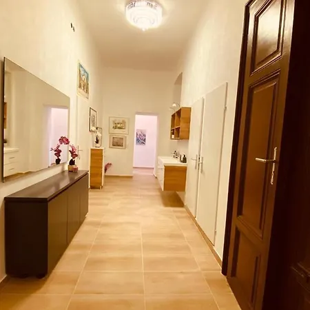 Quad-room Near Prater Stern Vienna