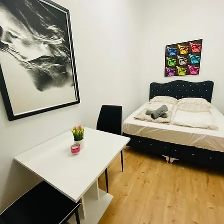 Quad-room Near Prater Stern Apartment *