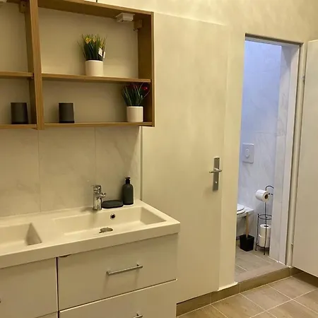 Quad-room Near Prater Stern