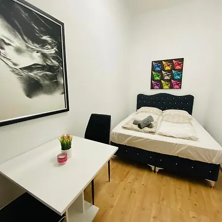 Quad-room Near Prater Stern Apartment