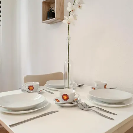Convenient 1br In The Heart Of