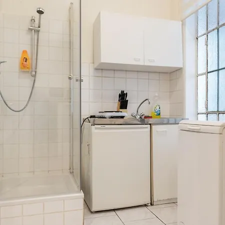 Convenient 1br In The Heart Of