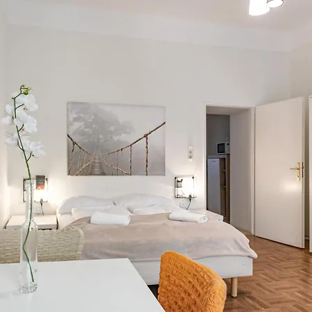 Convenient 1br In The Heart Of *