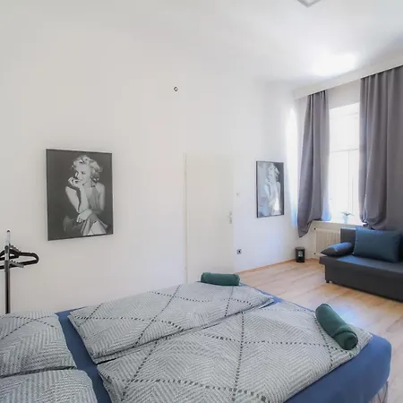 Ss Family 3 Bedroom In Praterstern Area Dw8 Apartment *