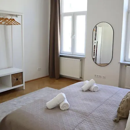 Bloom - Cozy Apartment, 5 Stops To Center Vienna