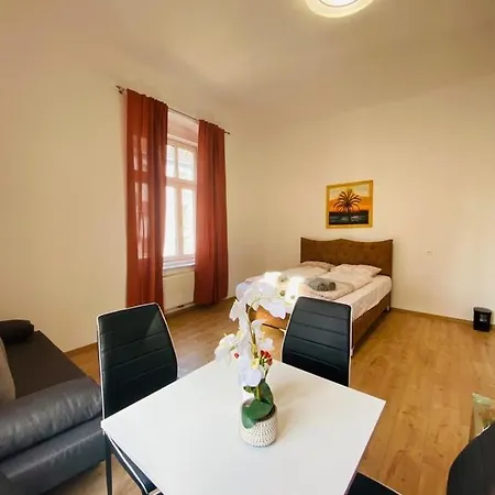 Quad-room Near Prater Stern * Vienna