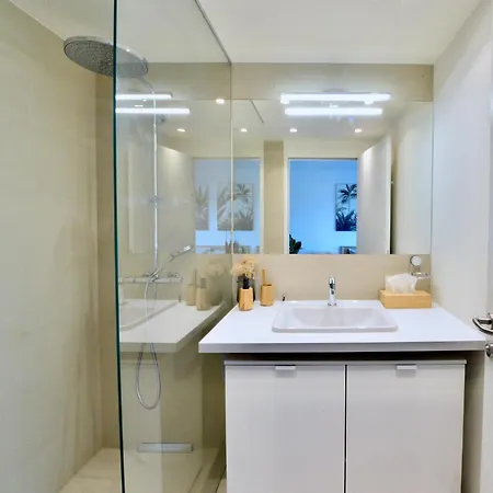 Modern & Stylish Close To Centre *