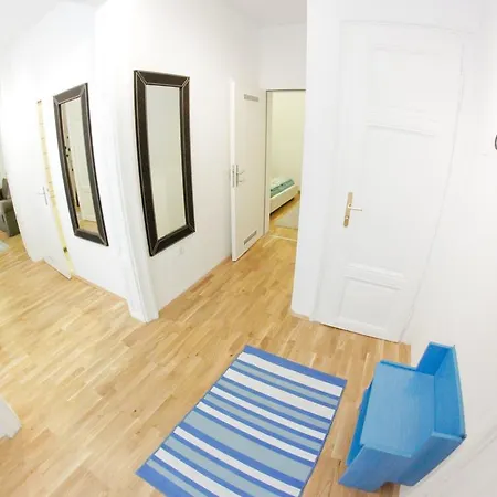 Hotspot Apartment *
