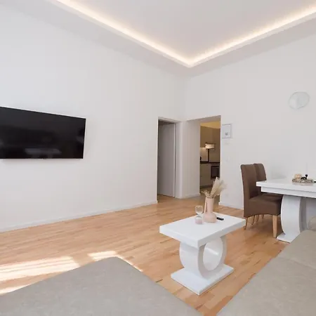 Relax 1120 * Vienna