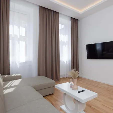 Relax 1120 Vienna