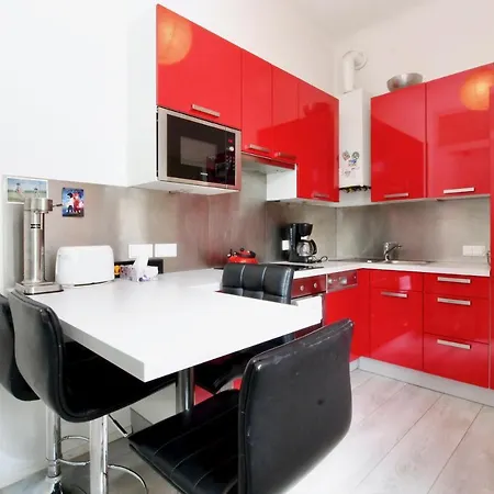 Bright Elegant Flat In Center Apartment