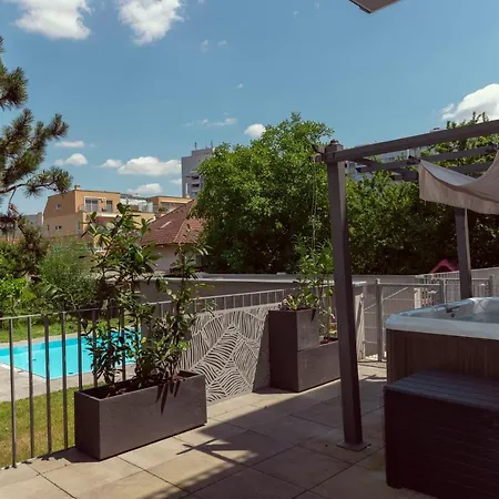 Dream Getaway With Jacuzzi And Pool Apartament *