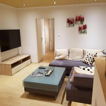 Apartment Esslinger Hauptstr Spacious With Loggia *