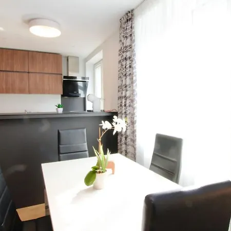 Engerth Moderne Mit Ruhiger Lage Und Balkon * Vienna