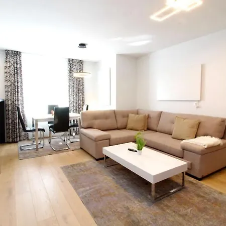 Engerth Moderne Mit Ruhiger Lage Und Balkon Apartment