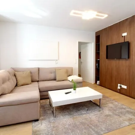 Apartment Engerth Moderne Mit Ruhiger Lage Und Balkon *