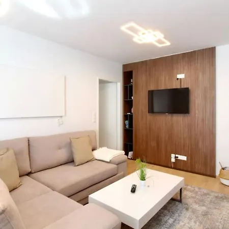 Apartment Engerth Moderne Mit Ruhiger Lage Und Balkon Vienna
