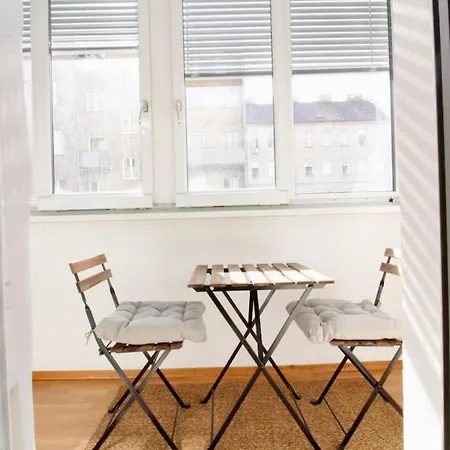 Engerth Moderne Mit Ruhiger Lage Und Balkon