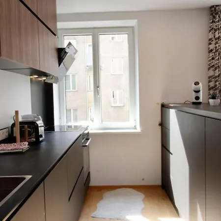 Engerth Moderne Mit Ruhiger Lage Und Balkon Vienna