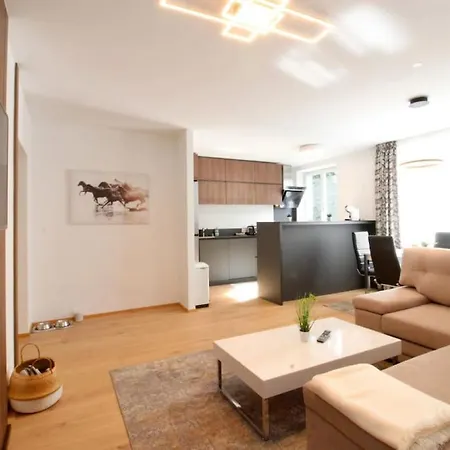 Apartment Engerth Moderne Mit Ruhiger Lage Und Balkon