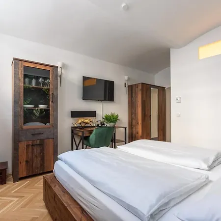 Apartment Edles Souterrain In Zentrumsnahe *
