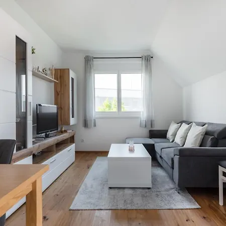 Gruene Ruhelage, 20 Minuten Ins Zentrum Und Parkgarage * Vienna