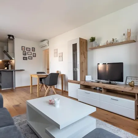 Apartment Gruene Ruhelage, 20 Minuten Ins Zentrum Und Parkgarage Vienna
