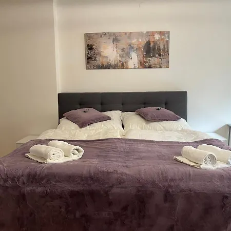 *luxurious And Spacious Family Apartment* شقة *