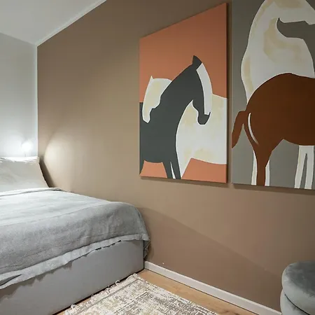 1br With A Queen-size Bed And Terrace - Contactless 24h Check-in Vienna
