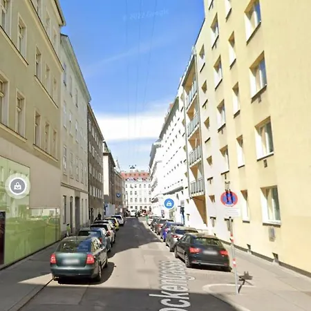 Spacious 2 Bedroom Nearby Center Apartment Vienna