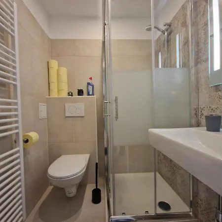 Feelhome-donau-6 Gaeste-wifi-smart Tv Apartment *