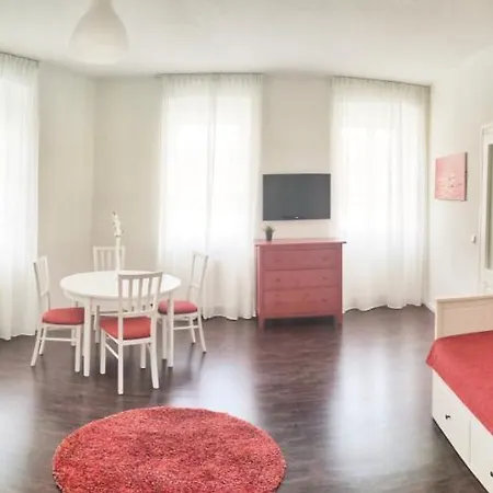 Helle Zweiraumwohnung In Wohngebiet Apartment *