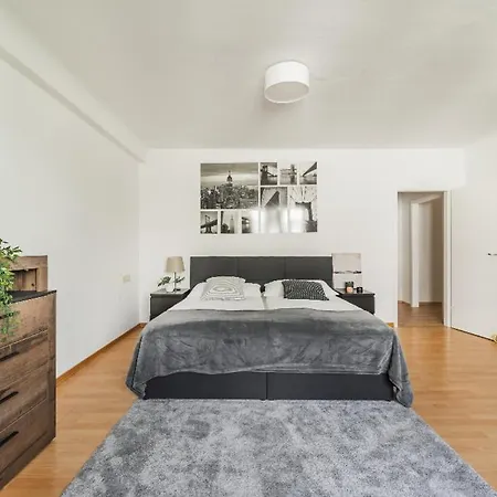 Feelhome-karmeliterviertel-6 Gaeste-wifi-smart Tv *
