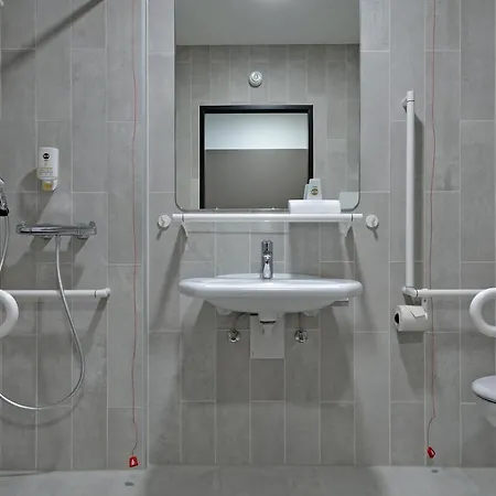 Hotel Wien-hbf 3*