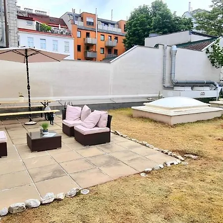 Wiener Buddha Style Flat With Inner Garden- Marzstrasse * Vienna