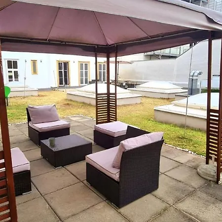 Wiener Buddha Style Flat With Inner Garden- Marzstrasse *