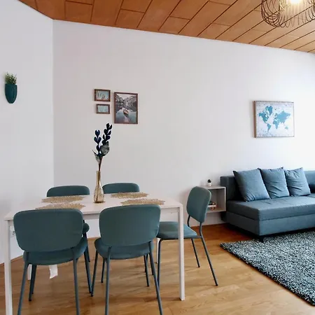 Redyard Modern Apartment *