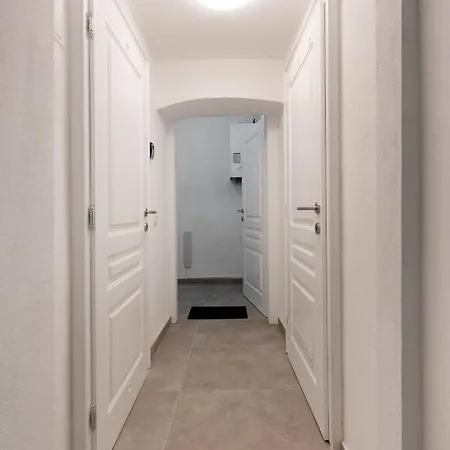 Edles Souterrain In Zentrumsnahe Apartment