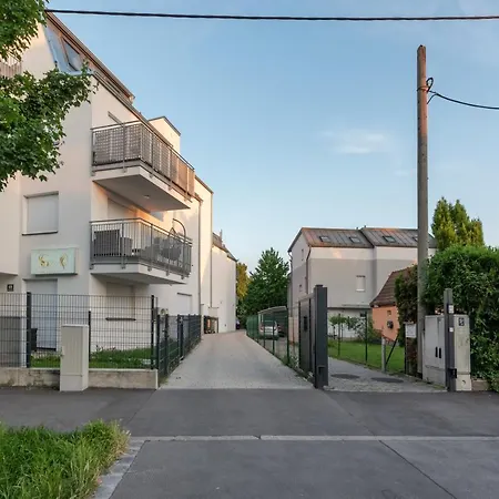 Gruene Ruhelage, 20 Minuten Ins Zentrum Und Parkgarage Vienna
