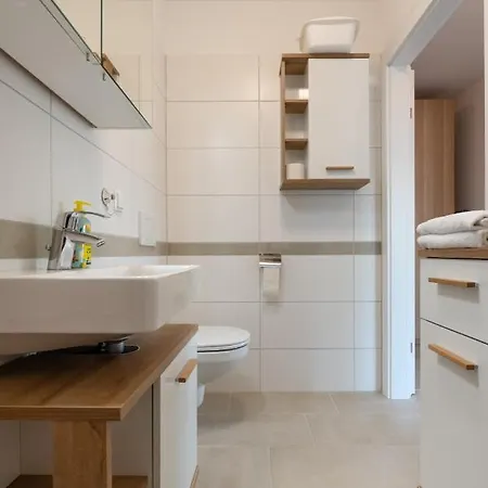 Gruene Ruhelage, 20 Minuten Ins Zentrum Und Parkgarage Apartment Vienna