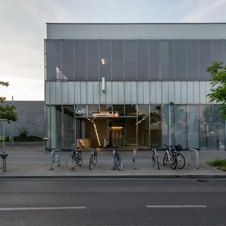 Gruene Ruhelage, 20 Minuten Ins Zentrum Und Parkgarage