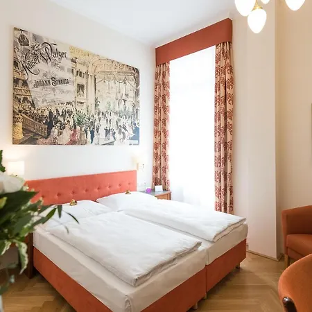 Johann Strauss Hotel 4*