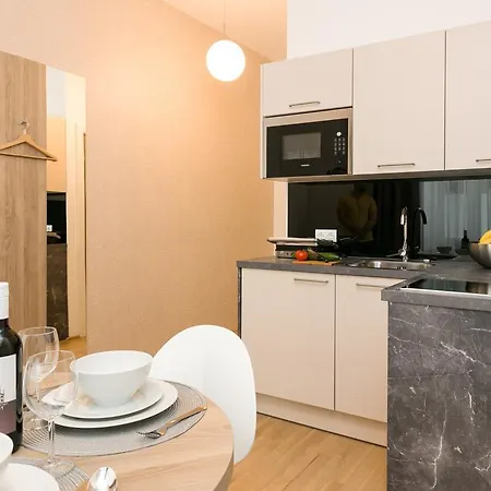 Castellez 1020 Apartament
