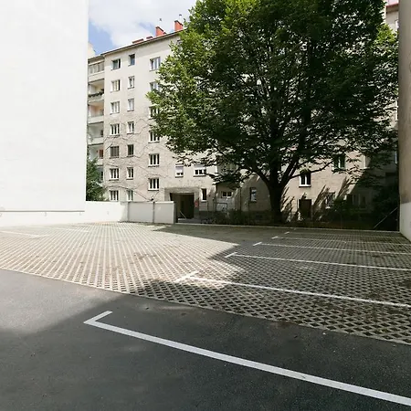 Apartmán Castellez 1020 *