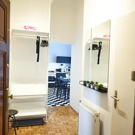 Apartment Fancy For 5 With Self-check-in At Spittelberg Vienna